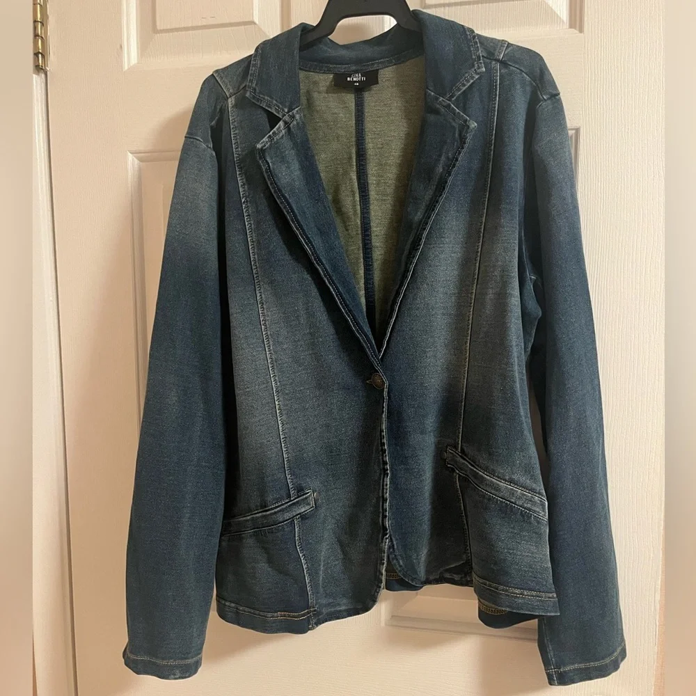 Jean Jacket - Picture 1 of 4